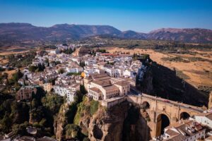 Read more about the article Andaluzja na święta za 174 złote z Krakowa!