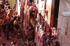 Read more about the article Pojedź na Festiwal La Tomatina! Loty za 222 złote!